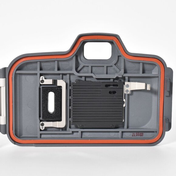 Canon Sure Shot WP-1 Waterproof 35mm Camera with 32mm f/3.5 Lens w/Canon Bag - Picture 8 of 14